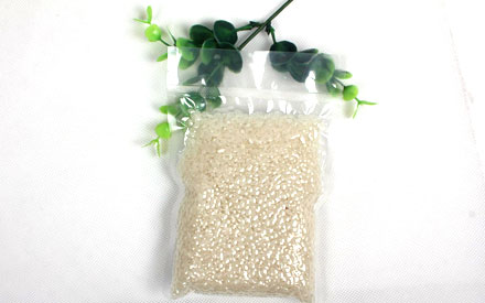 真空包裝袋在生產(chǎn)過程中有為什么會有麻點現(xiàn)象，該怎么解決？